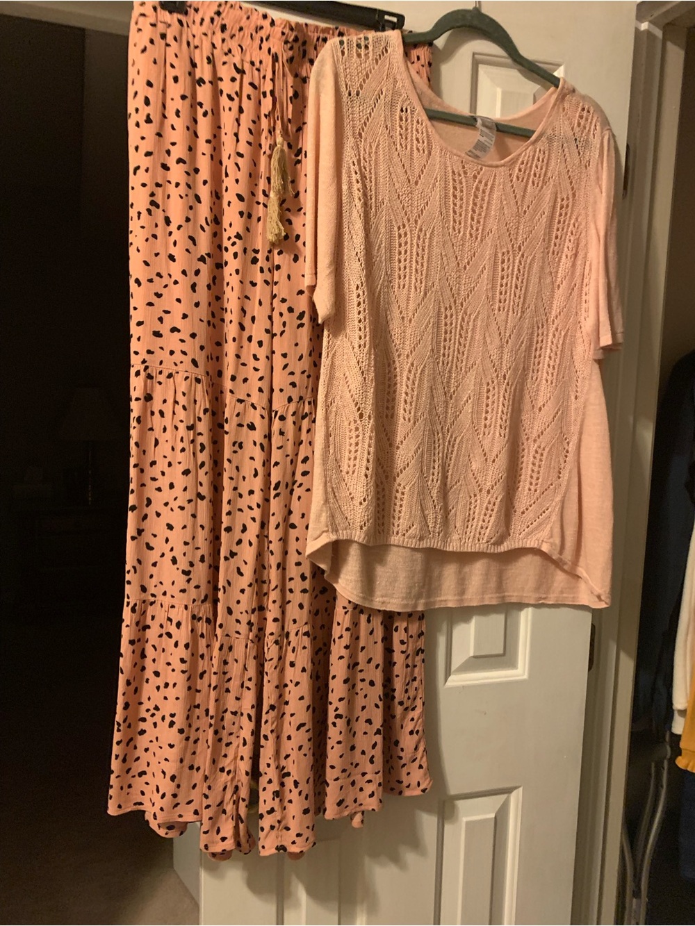 TWO PIECES OUTFIT - Picture 7 of 8